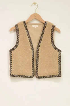 Veste Sans Manche Teddy Beige & Broderie Noire