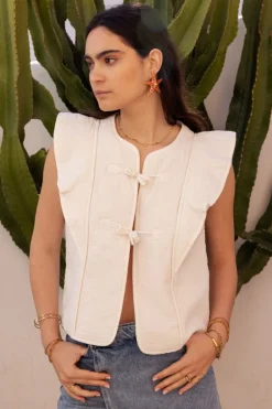 Veste Sans Manches Blanche Avec Nœuds Et Volants