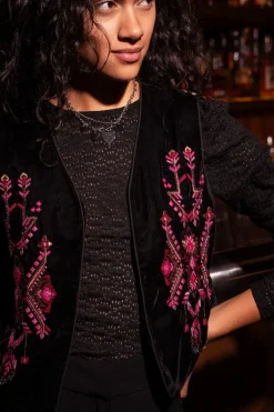 Veste Sans Manches En Velours Noir Et Broderie Rose